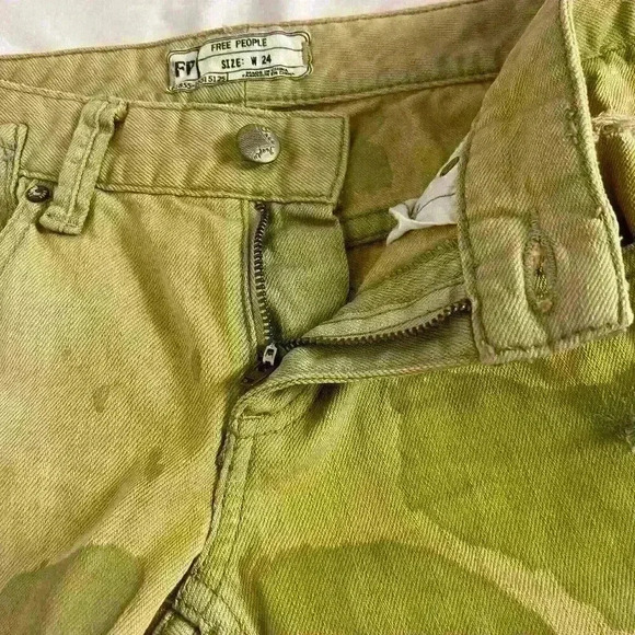 Free People Womens Size 24 Jeans Camo Print Distressed Skinny Tan and Green - Picture 9 of 13